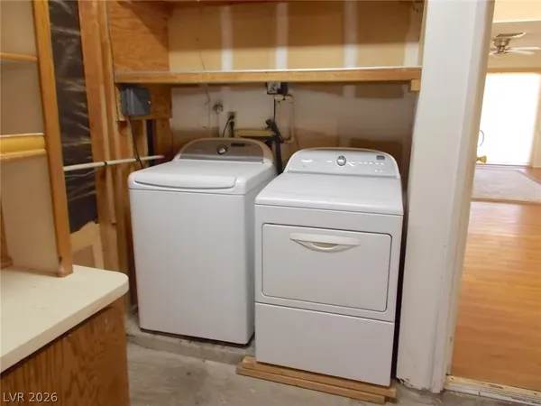 $2,000 | 6236 Silverfield Drive, Las Vegas, NV 89103