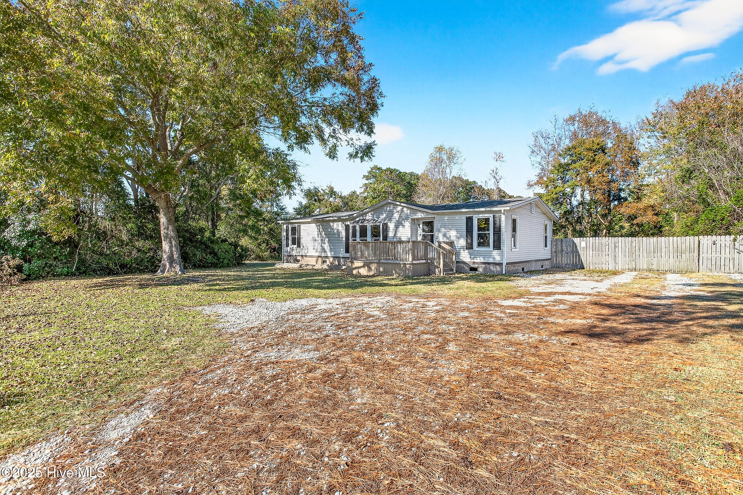 851 Sand Ridge Road Hubert, NC 28539 - Photo 2 of 42 02