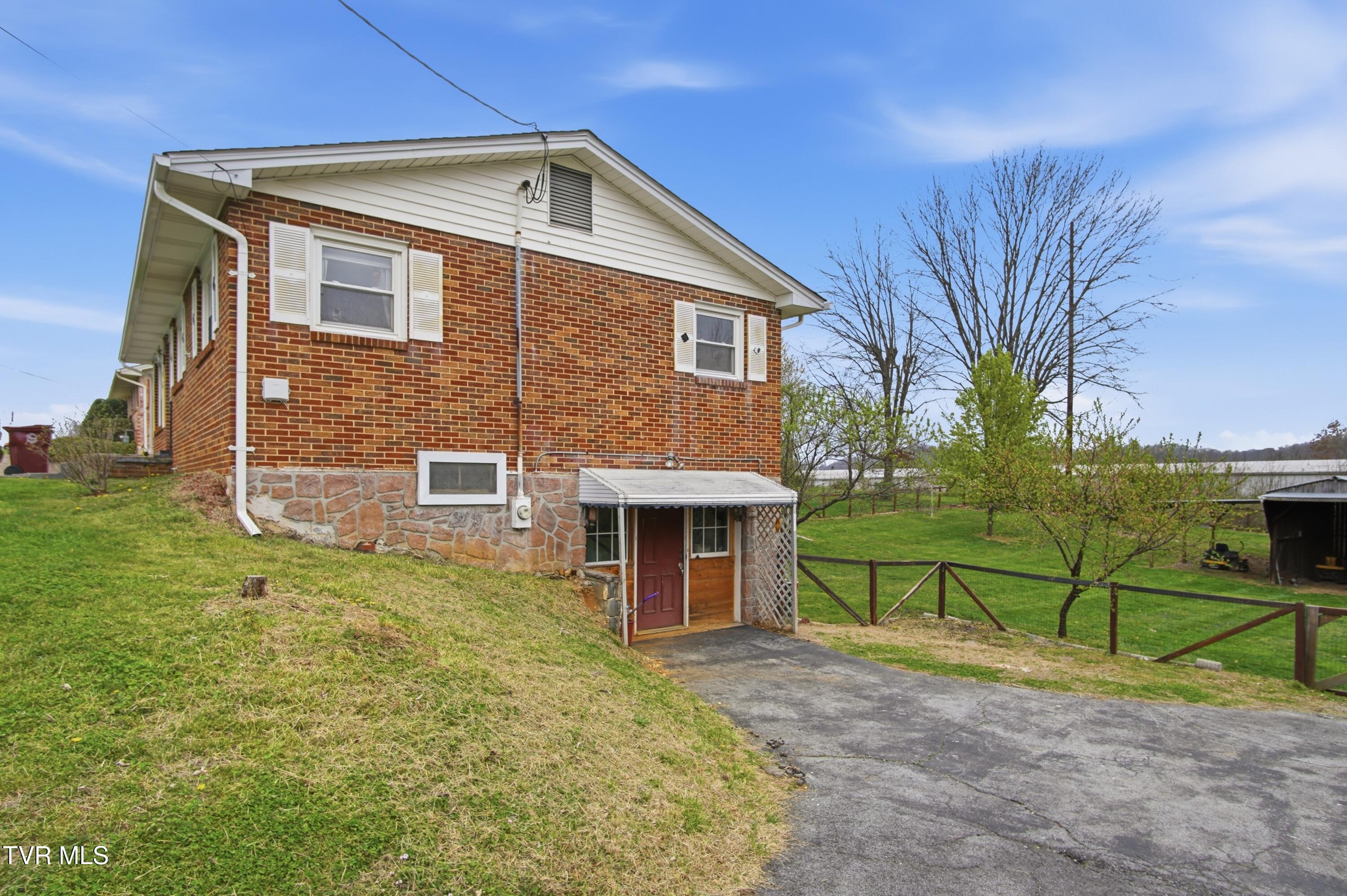 926 East Mountain View Road Johnson City, TN 37601 - Photo 33 of 33 DSC09892