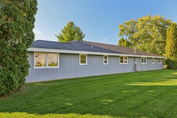 $589,900 | N8306 Greenwald Court, Unit N8304, East Troy, WI 53120