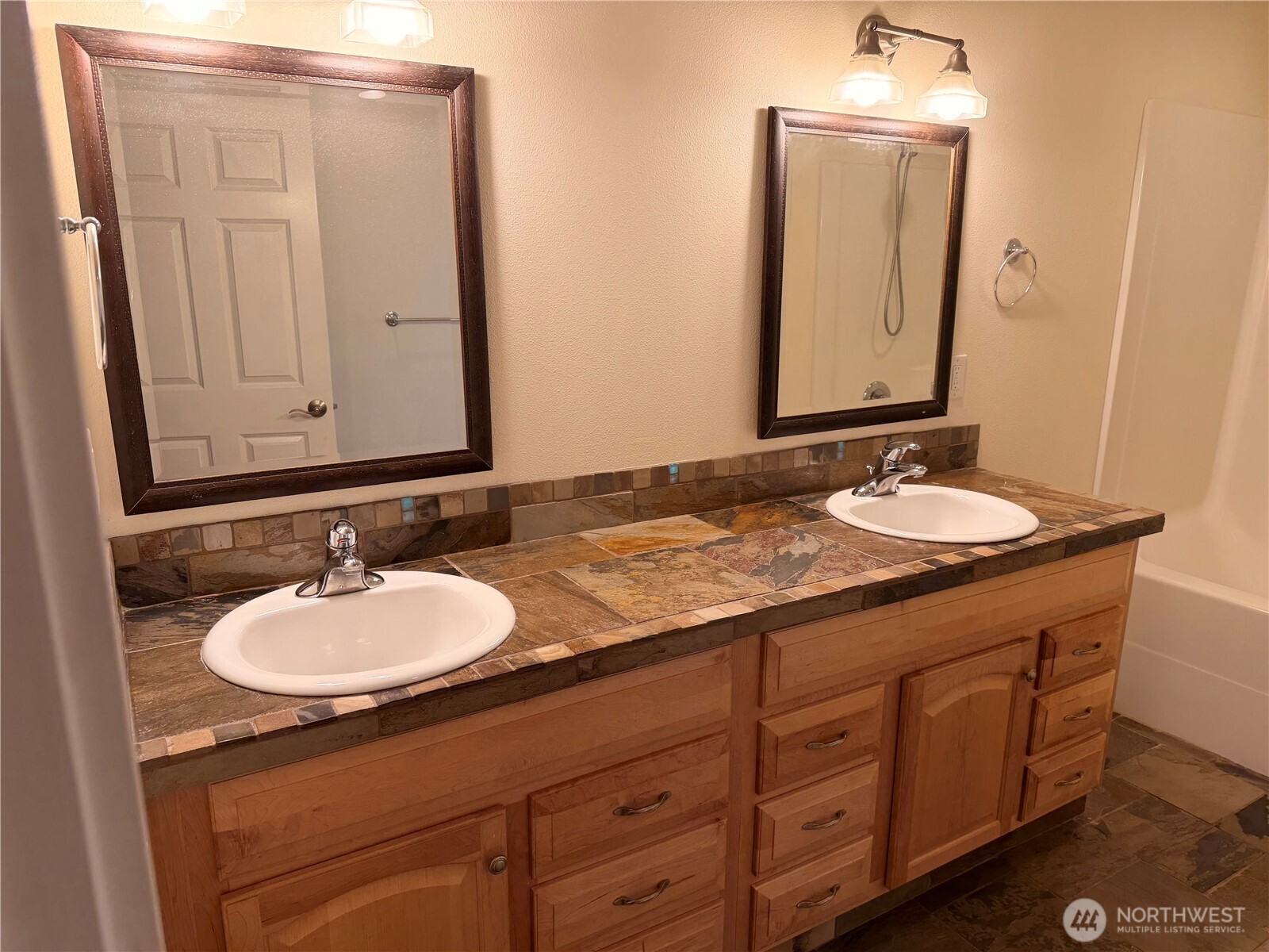 4909 Southwest Old Clifton Road Port Orchard, WA 98367 - Photo 24 of 40