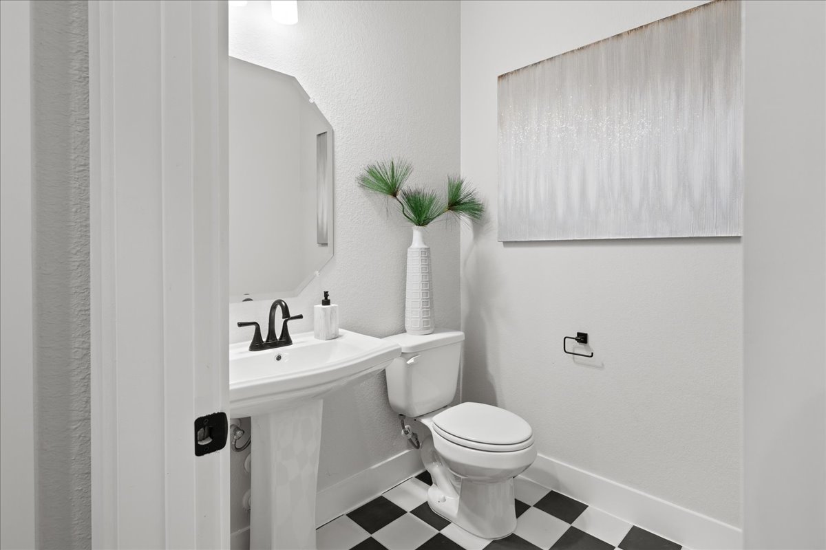 209 Firethorn Road Marble Falls, TX 78654 - Photo 8 of 18 REPRESENTATIVE PHOTO