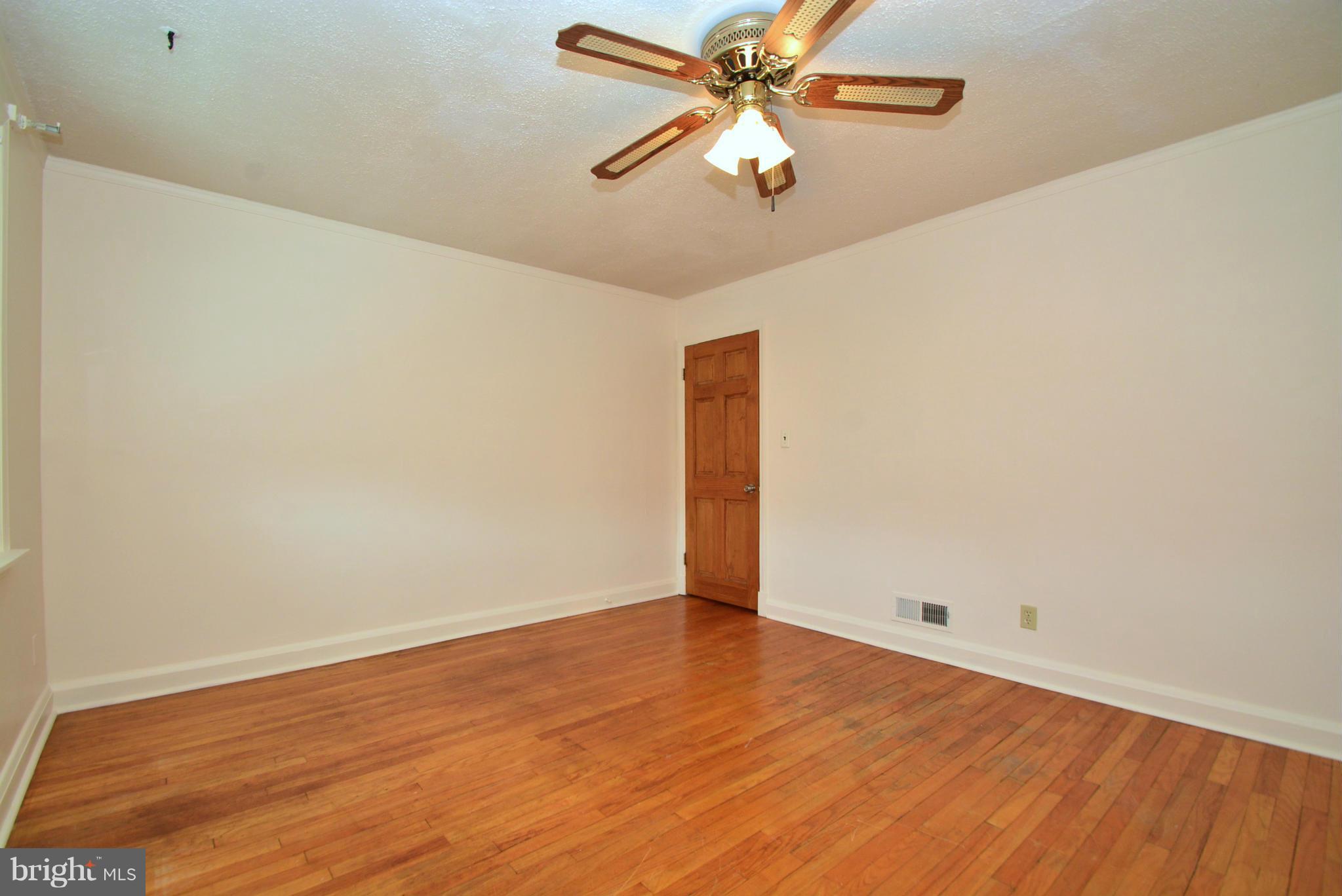 1807 Dunmere Road Baltimore, MD 21222 - Photo 12 of 30 Bedroom 1