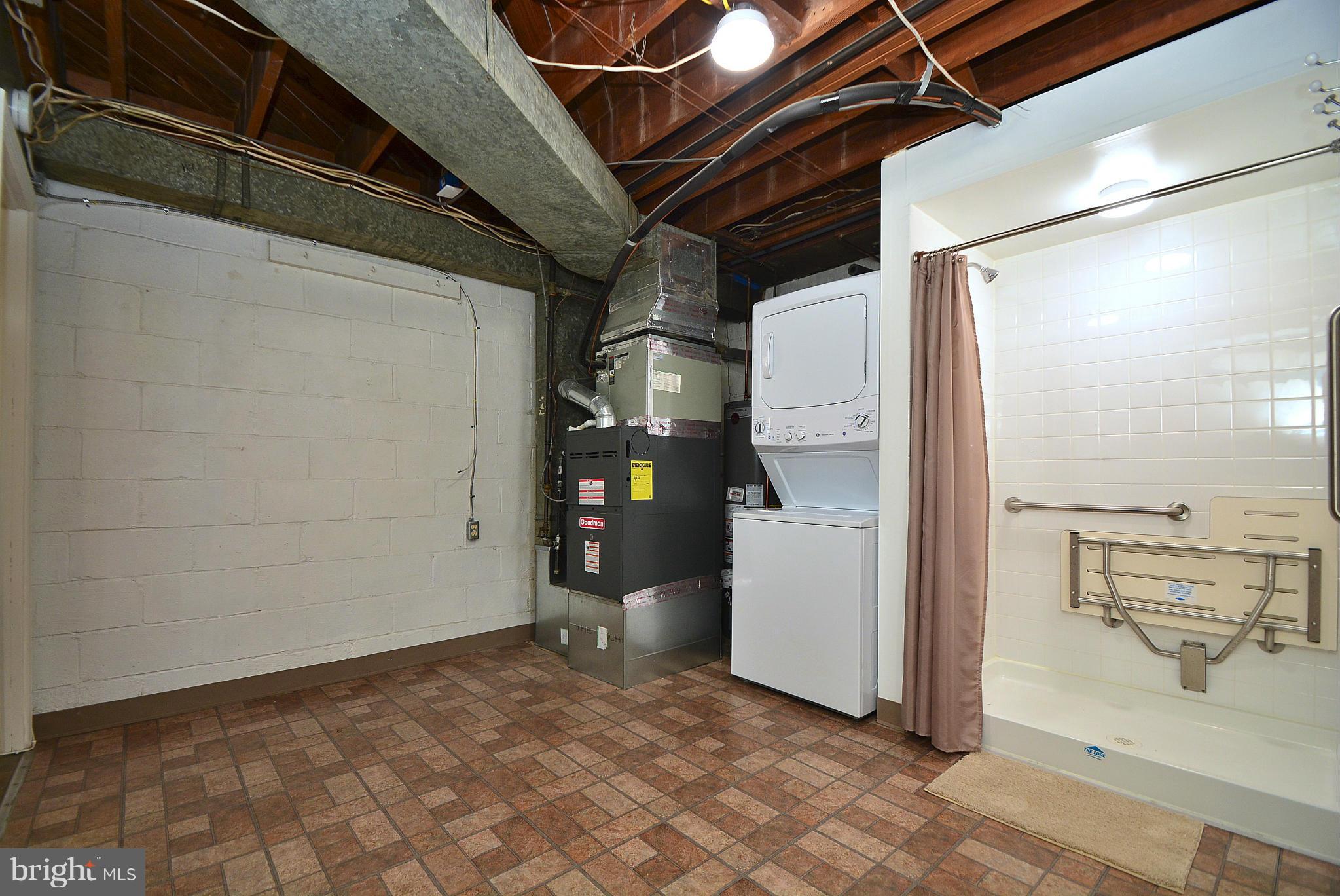 1807 Dunmere Road Baltimore, MD 21222 - Photo 23 of 30 Laundry