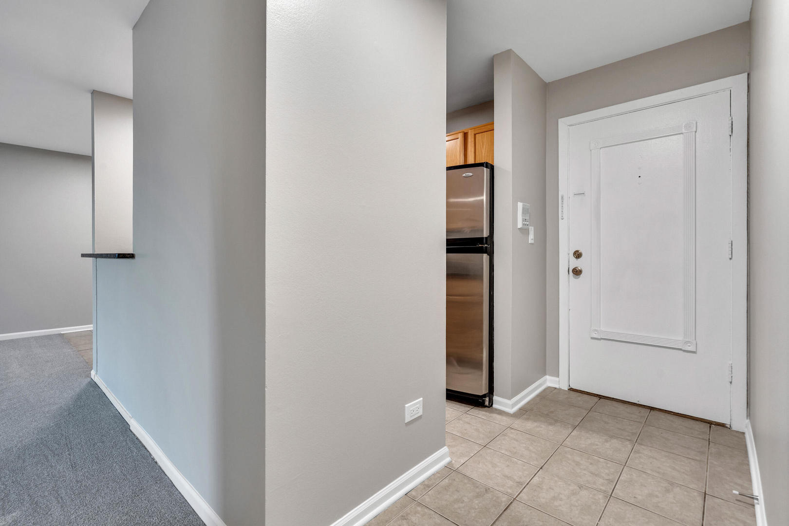 1919 Prairie Square, Unit 32 Schaumburg, IL 60173 - Photo 5 of 25