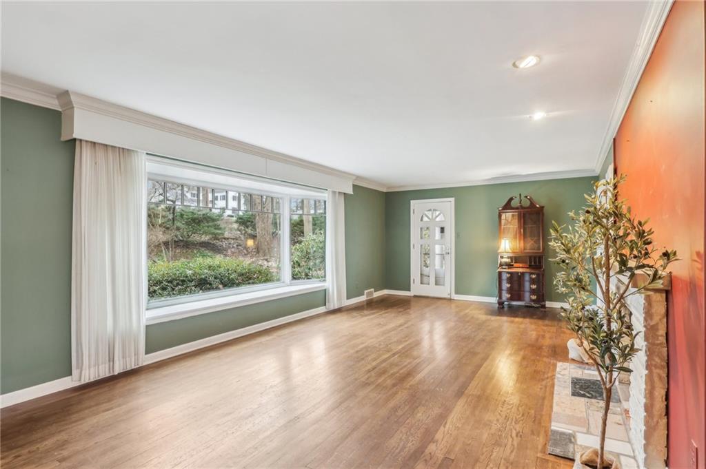205 Buckingham Road Pittsburgh, PA 15215 - Photo 9 of 50 Gallery Image 9