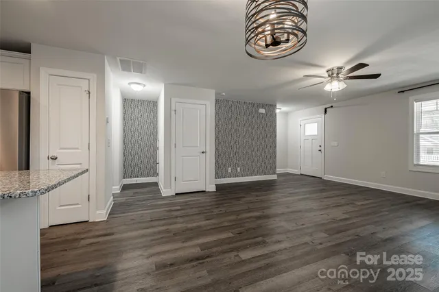 $1,650 | 1209 Gaston Avenue, Gastonia, NC 28052