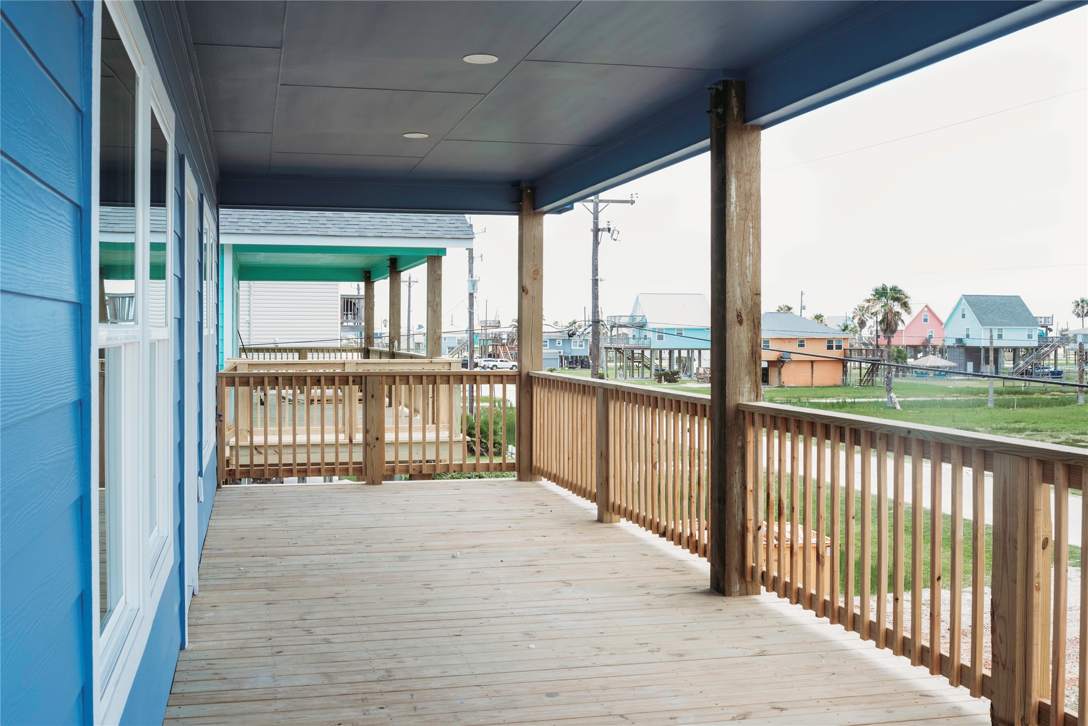 528 Thunder Road Surfside Beach, TX 77541 - Photo 3 of 22 a view of a room with a large window