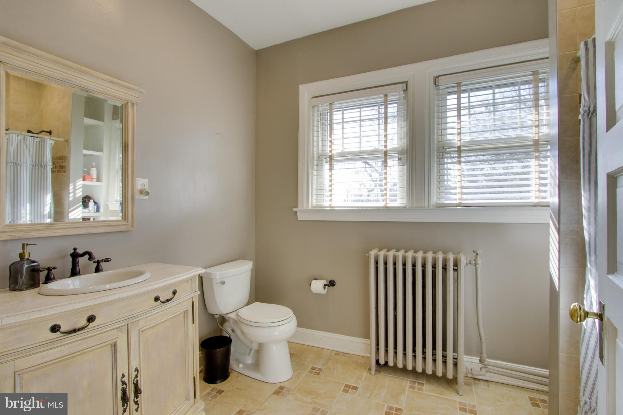 1011 South Rolling Road Baltimore, MD 21228 - Photo 27 of 42 2nd floor apartment (3 beds, 1 full bath)