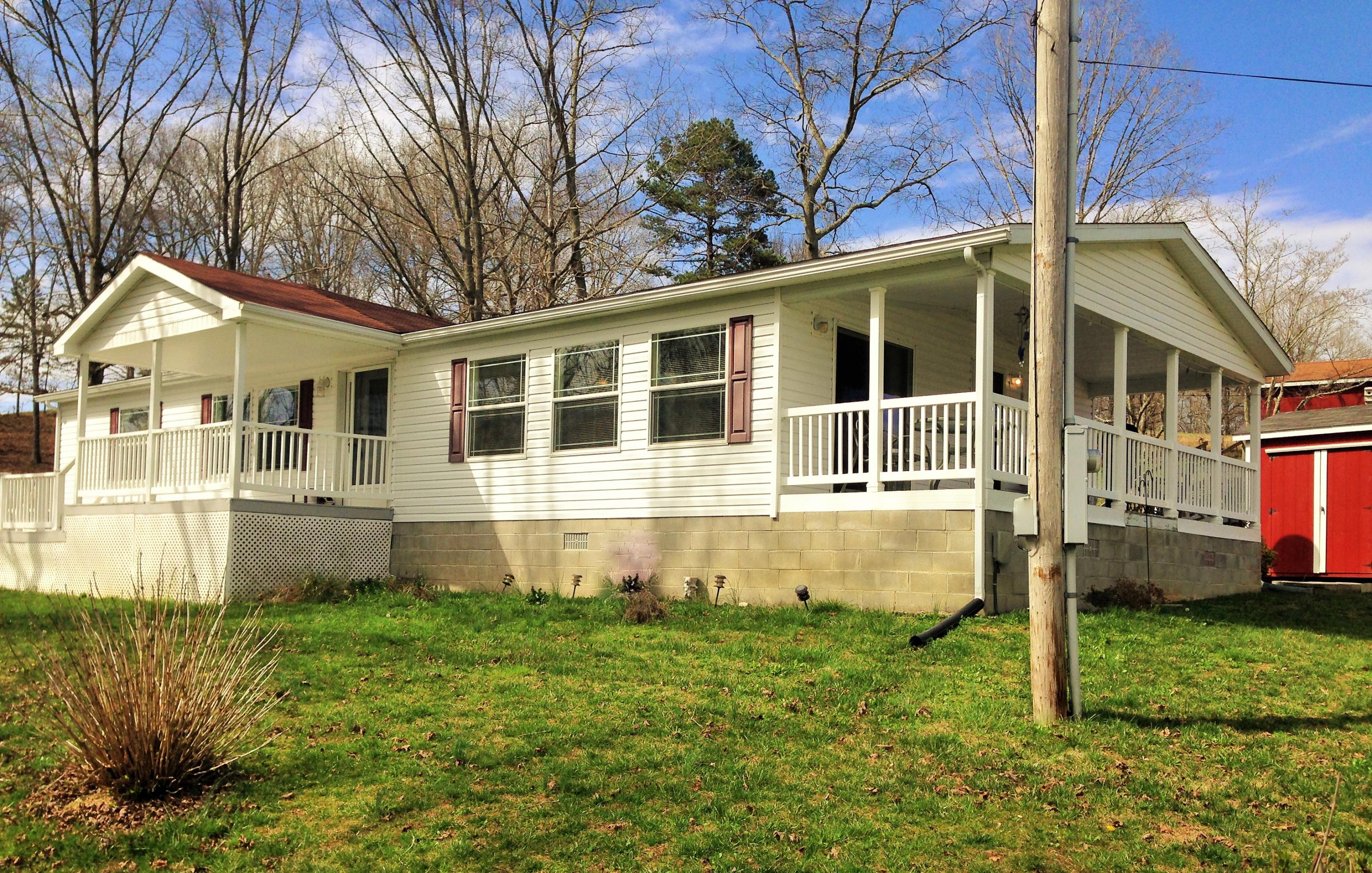 143 Howard Human Road Lancing, TN 37770 - Photo 2 of 34 IMG_3563 (2)