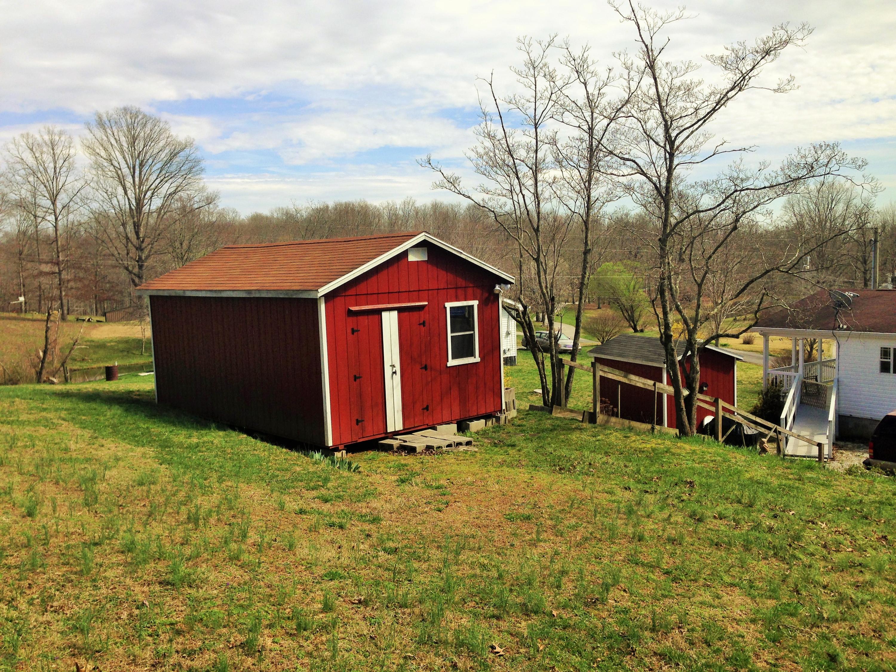 143 Howard Human Road Lancing, TN 37770 - Photo 7 of 34 IMG_3571