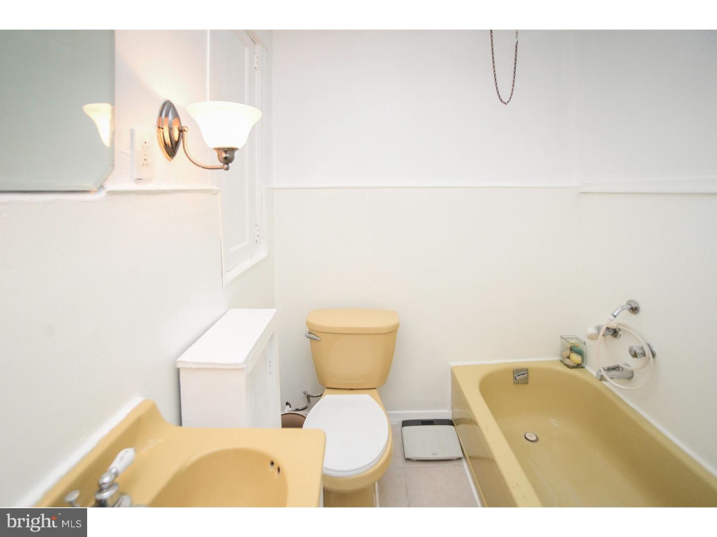427 Vernon Road Philadelphia, PA 19119 - Photo 12 of 19 Bathroom