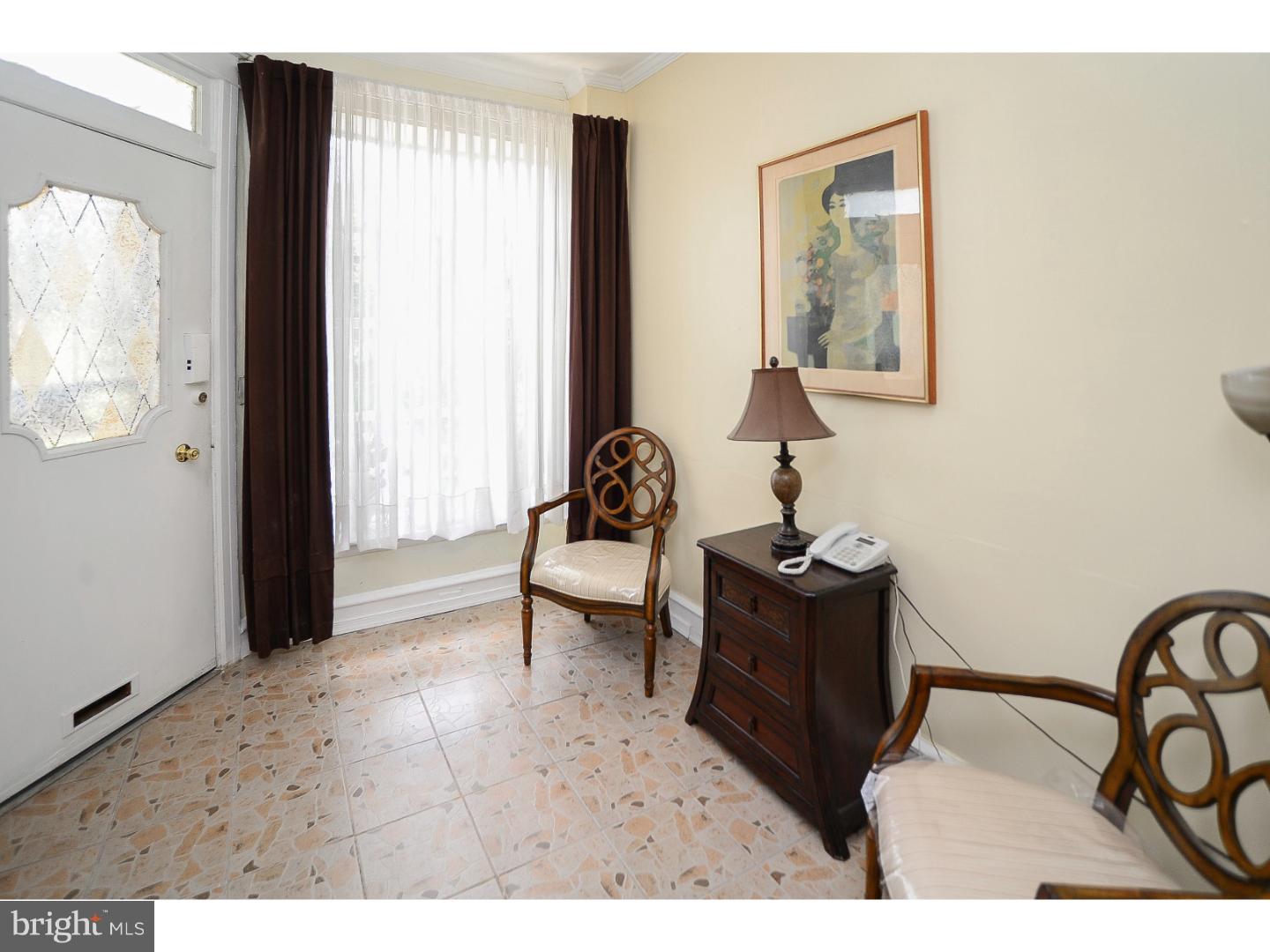 427 Vernon Road Philadelphia, PA 19119 - Photo 3 of 19 Foyer