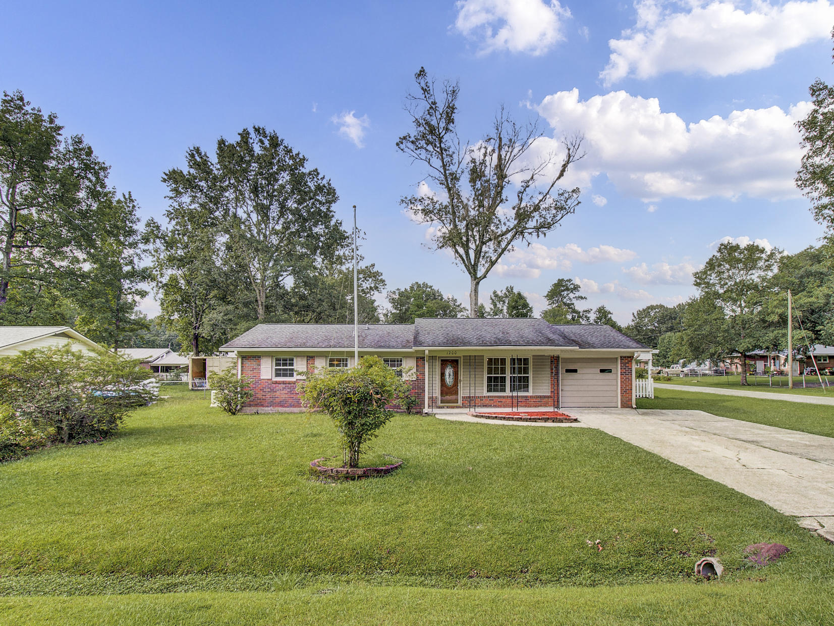 1200 State Rd S-8-806 Moncks Corner, SC 29461 - Photo 2 of 44 14_14_mls