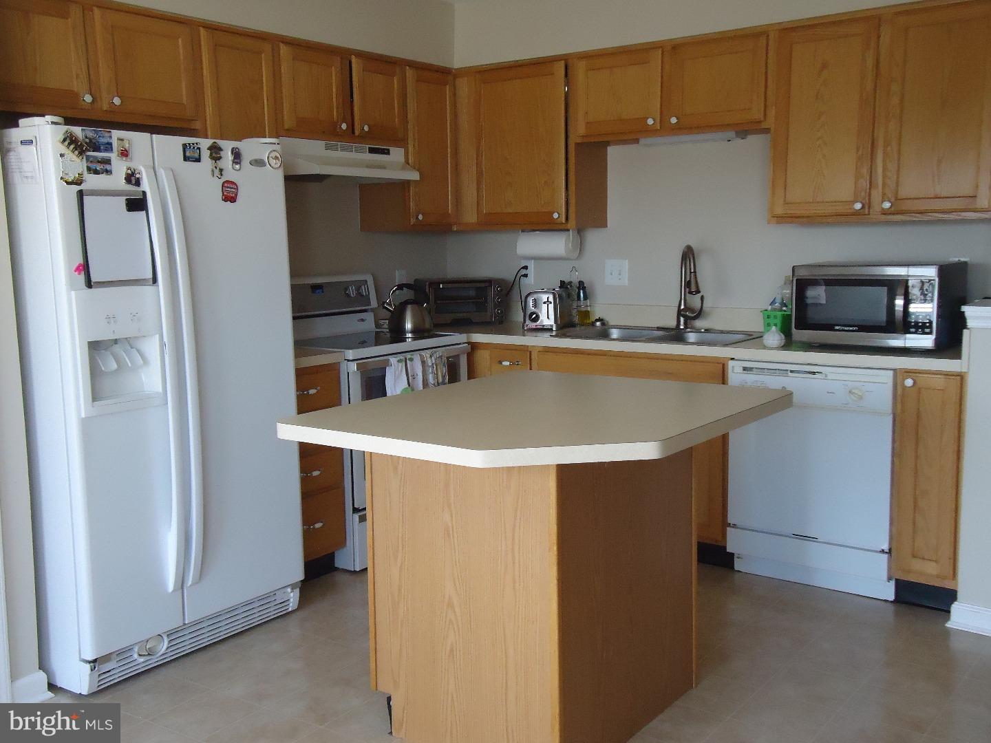82 Millstream Road Pine Hill, NJ 08021 - Photo 3 of 25 Gallery Image 3