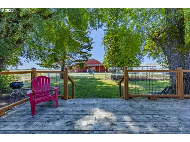 $1,195,000 | 92950 Pitney Lane, Junction City, OR 97448