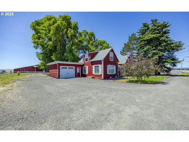 $1,195,000 | 92950 Pitney Lane, Junction City, OR 97448