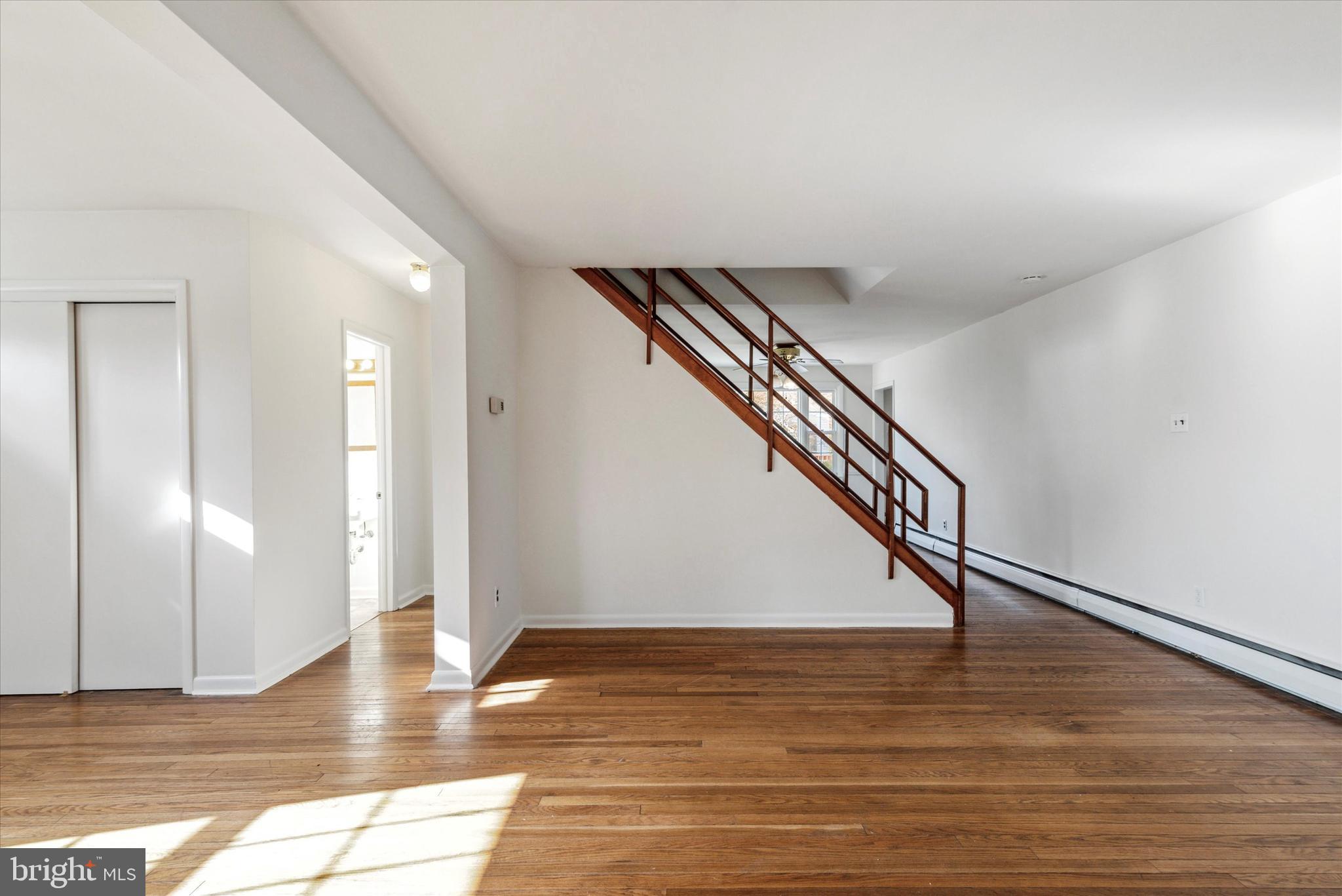 157 Avondale Road Norristown, PA 19403 - Photo 8 of 25 Living