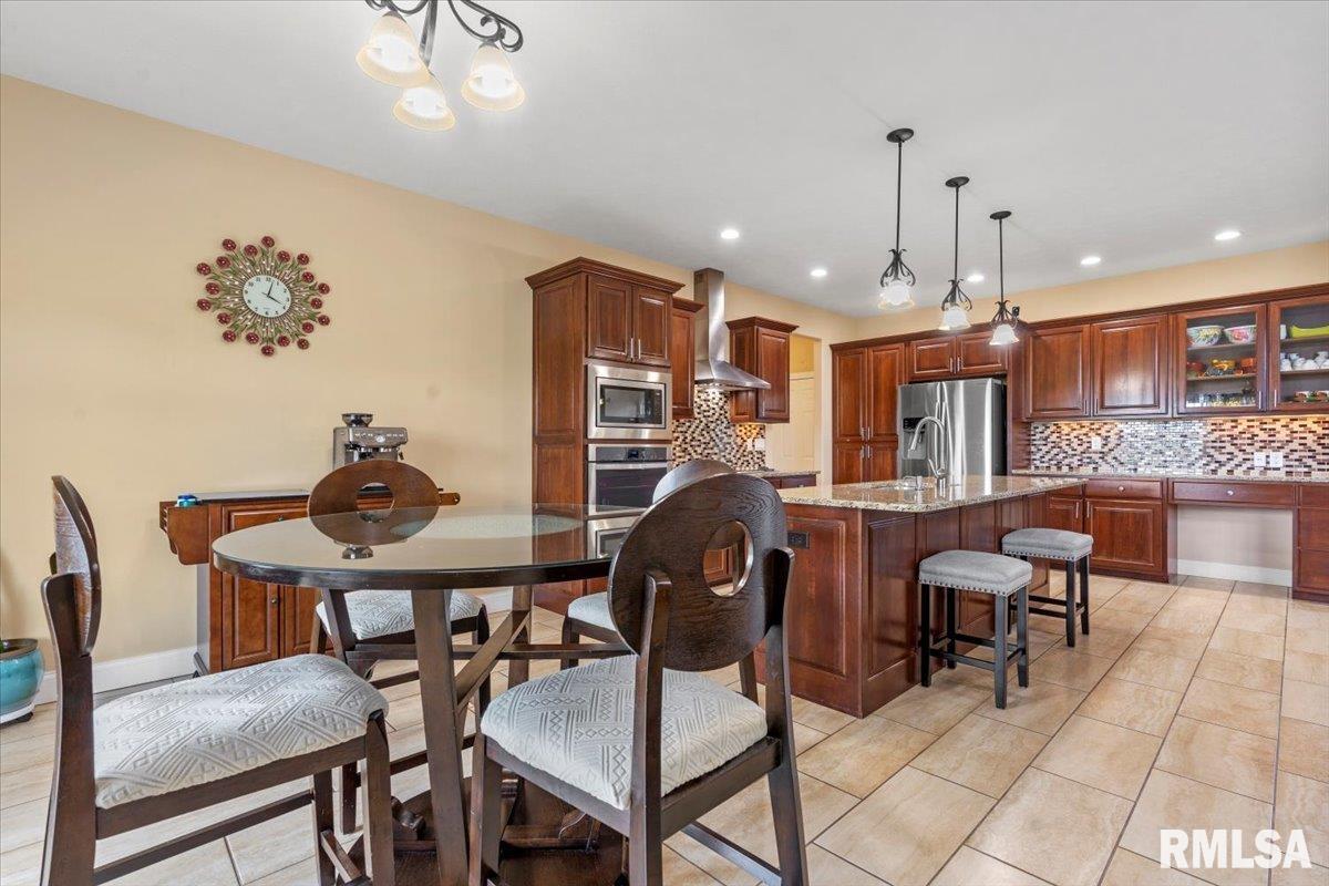 2804 Castlerock Ridge Springfield, IL 62711 - Photo 11 of 43