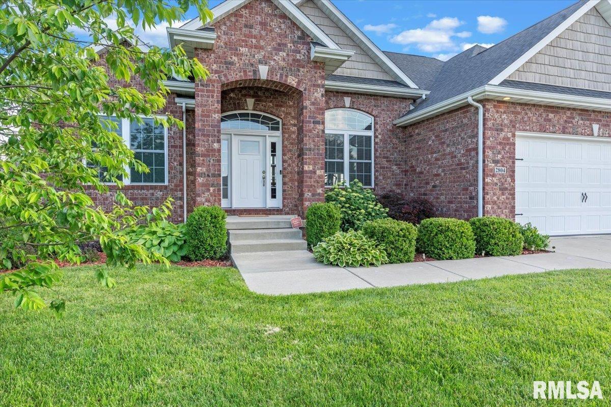 2804 Castlerock Ridge Springfield, IL 62711 - Photo 3 of 43