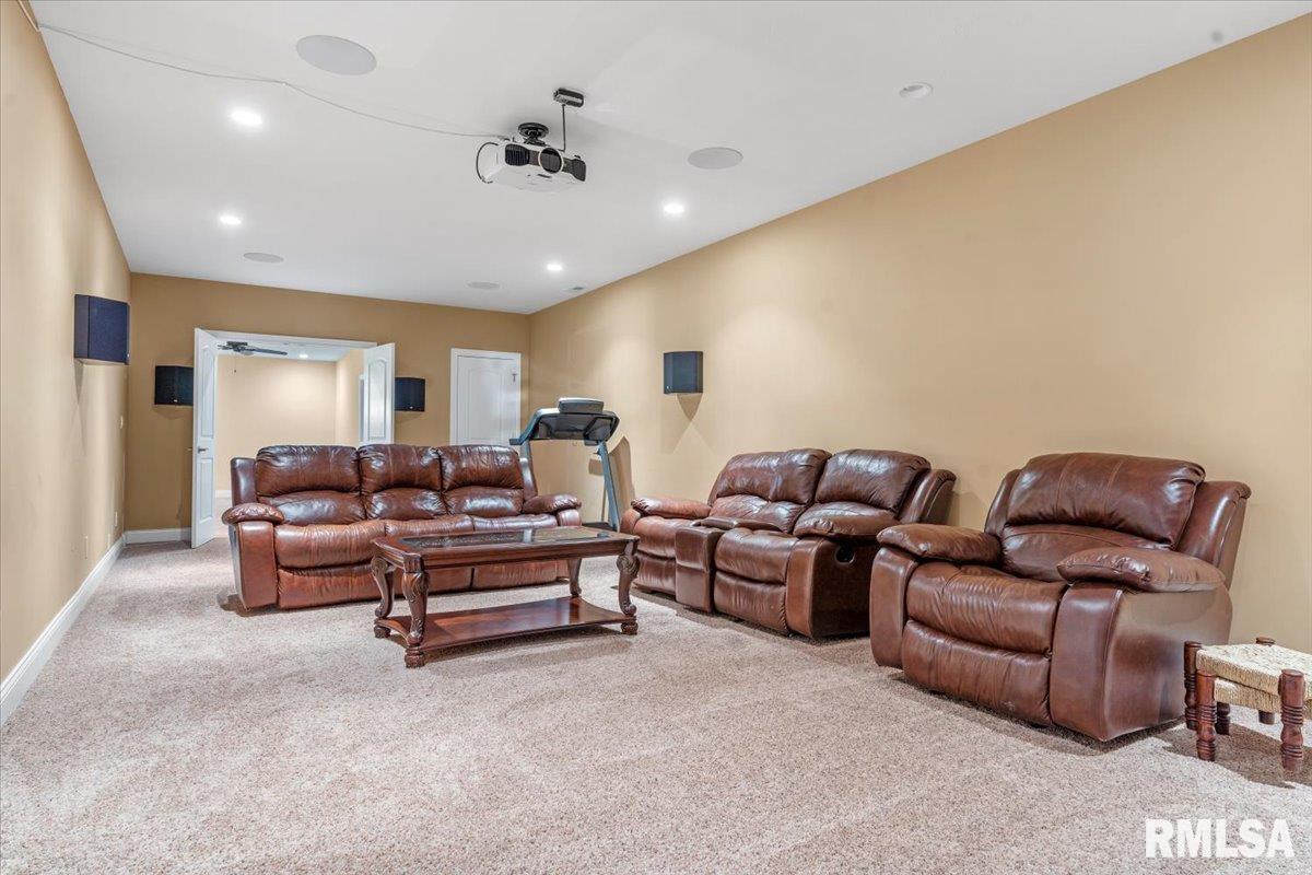 2804 Castlerock Ridge Springfield, IL 62711 - Photo 34 of 43