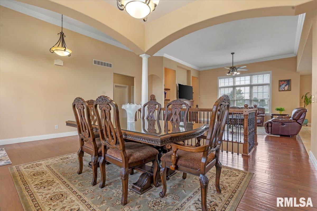 2804 Castlerock Ridge Springfield, IL 62711 - Photo 5 of 43