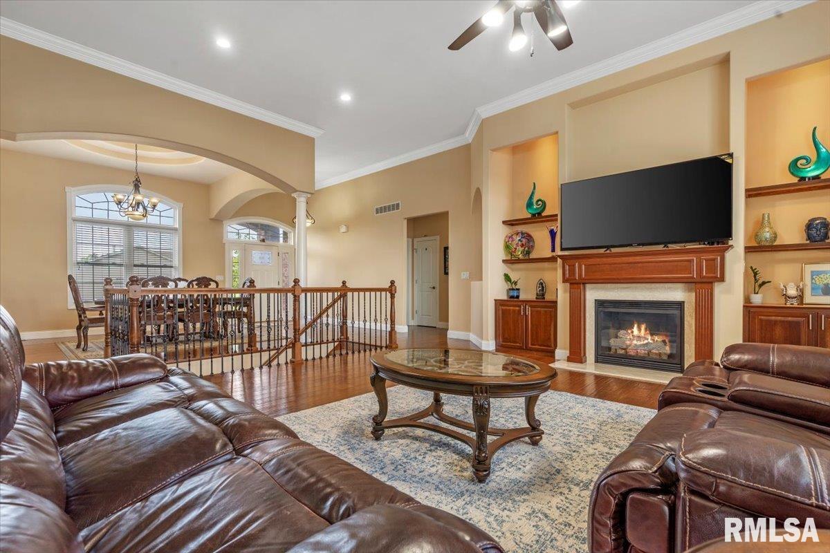 2804 Castlerock Ridge Springfield, IL 62711 - Photo 8 of 43