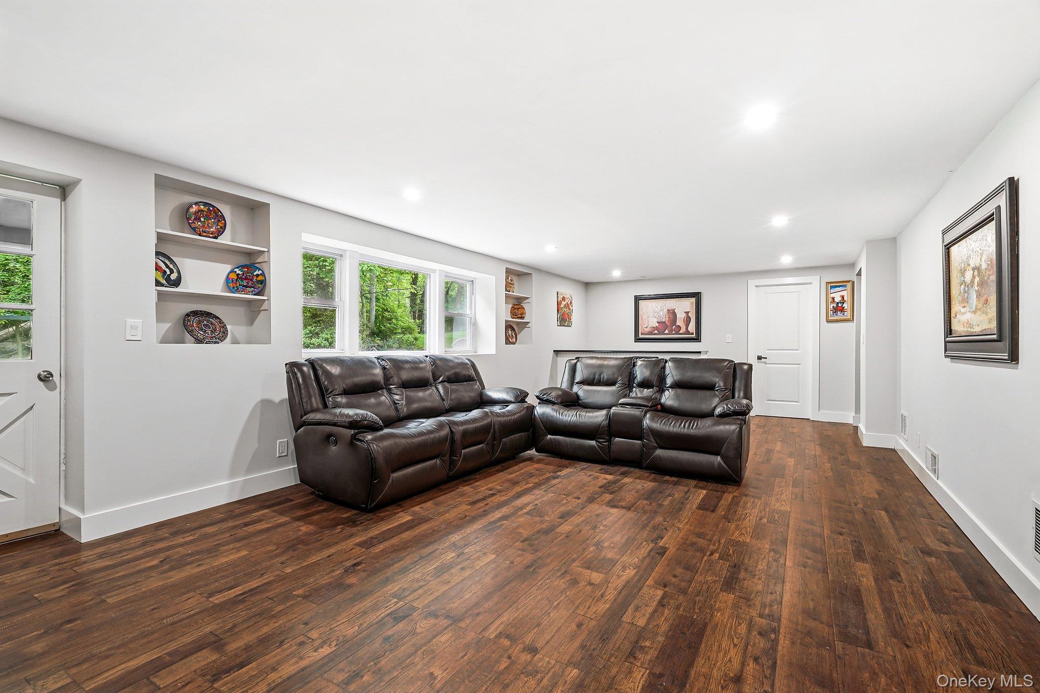 45 Rugby Road New Rochelle, NY 10804 - Photo 11 of 39 Gallery Image 11