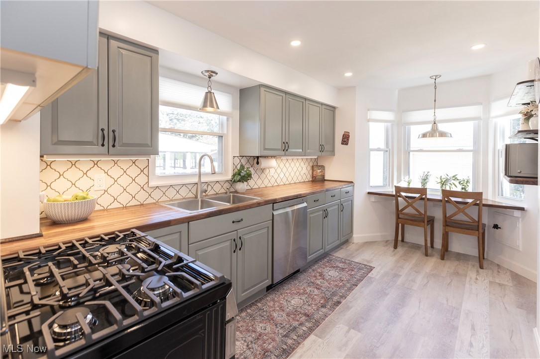 2783 Hampton Road Rocky River, OH 44116 - Photo 11 of 41 You will fall in love right here!!!