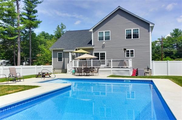 17 Carter Road Burlington, MA 01803 - Photo 4 of 24 Gallery Image 4