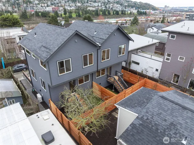 a picture of city view