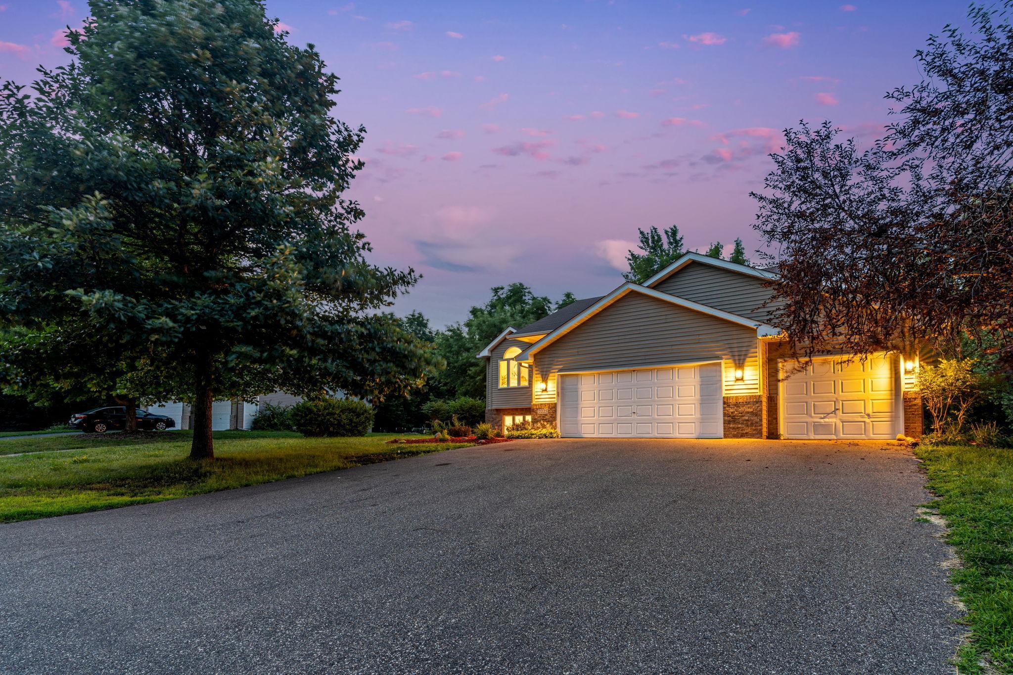 2225 Tart Lake Road Hugo, MN 55038 - Photo 4 of 56