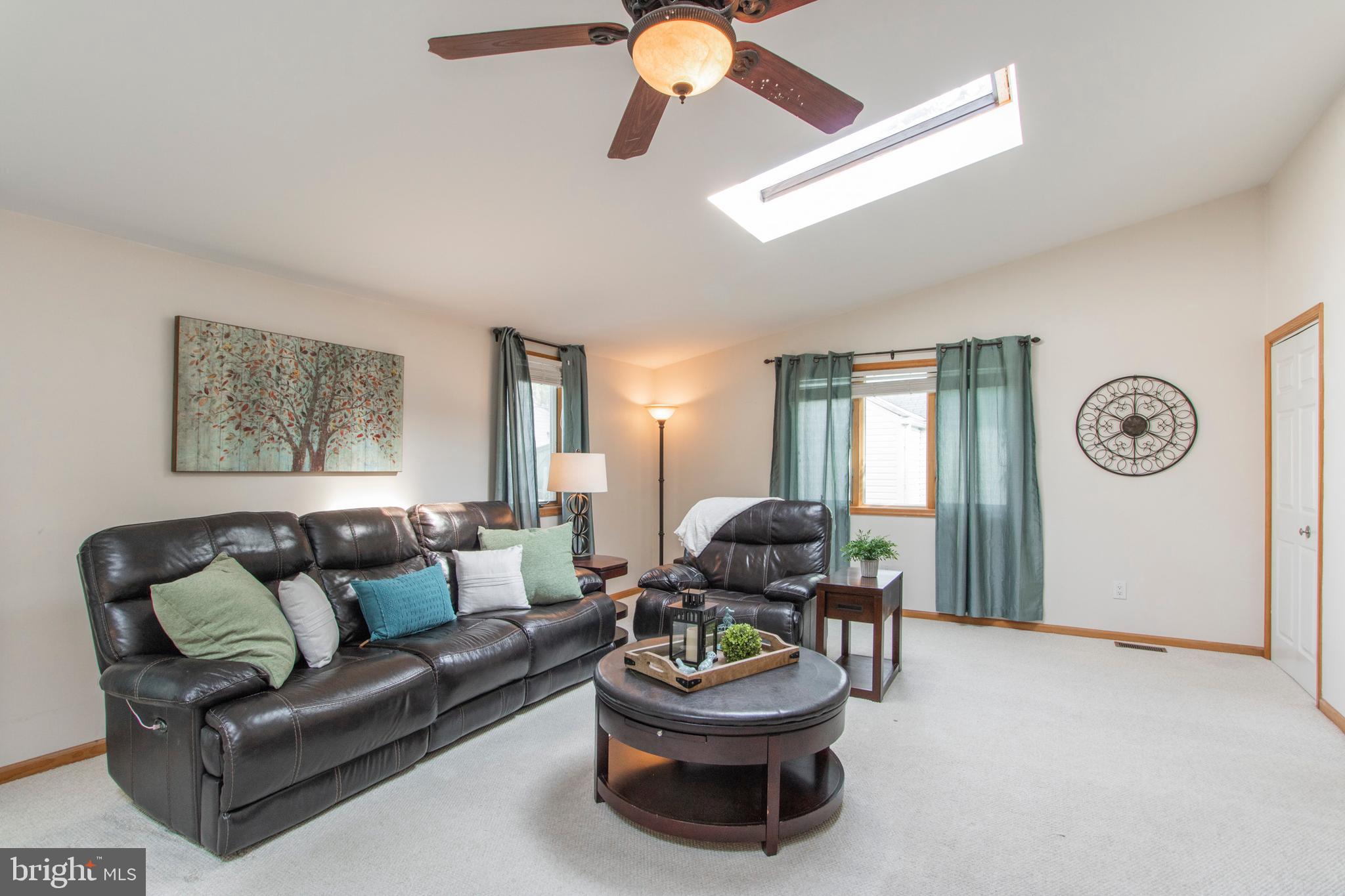 203 Allison Road Oreland, PA 19075 - Photo 23 of 42 Family room
