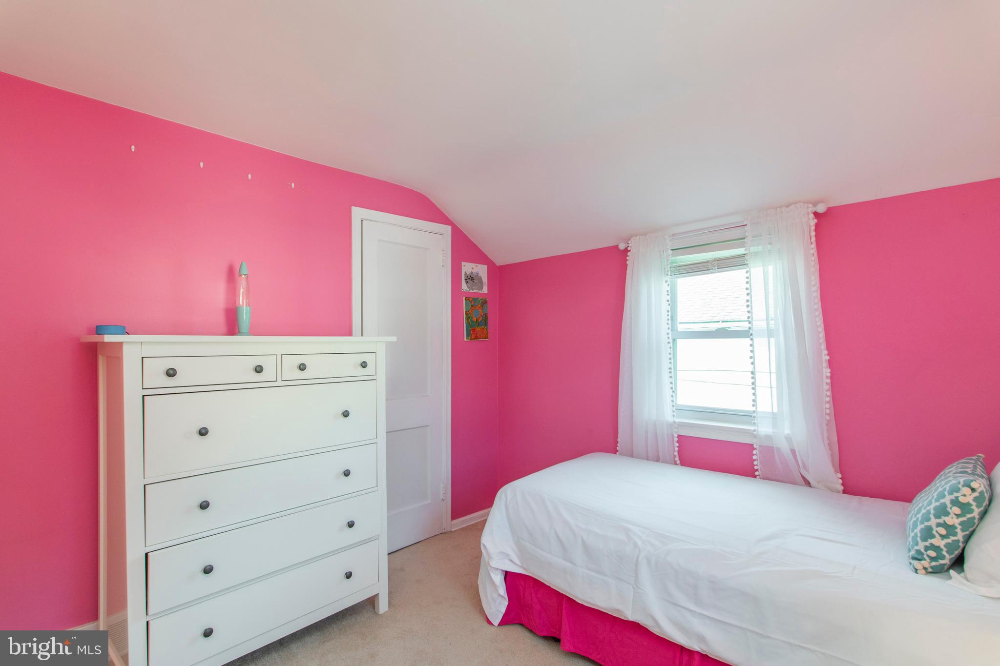 203 Allison Road Oreland, PA 19075 - Photo 32 of 42 2nd bedroom