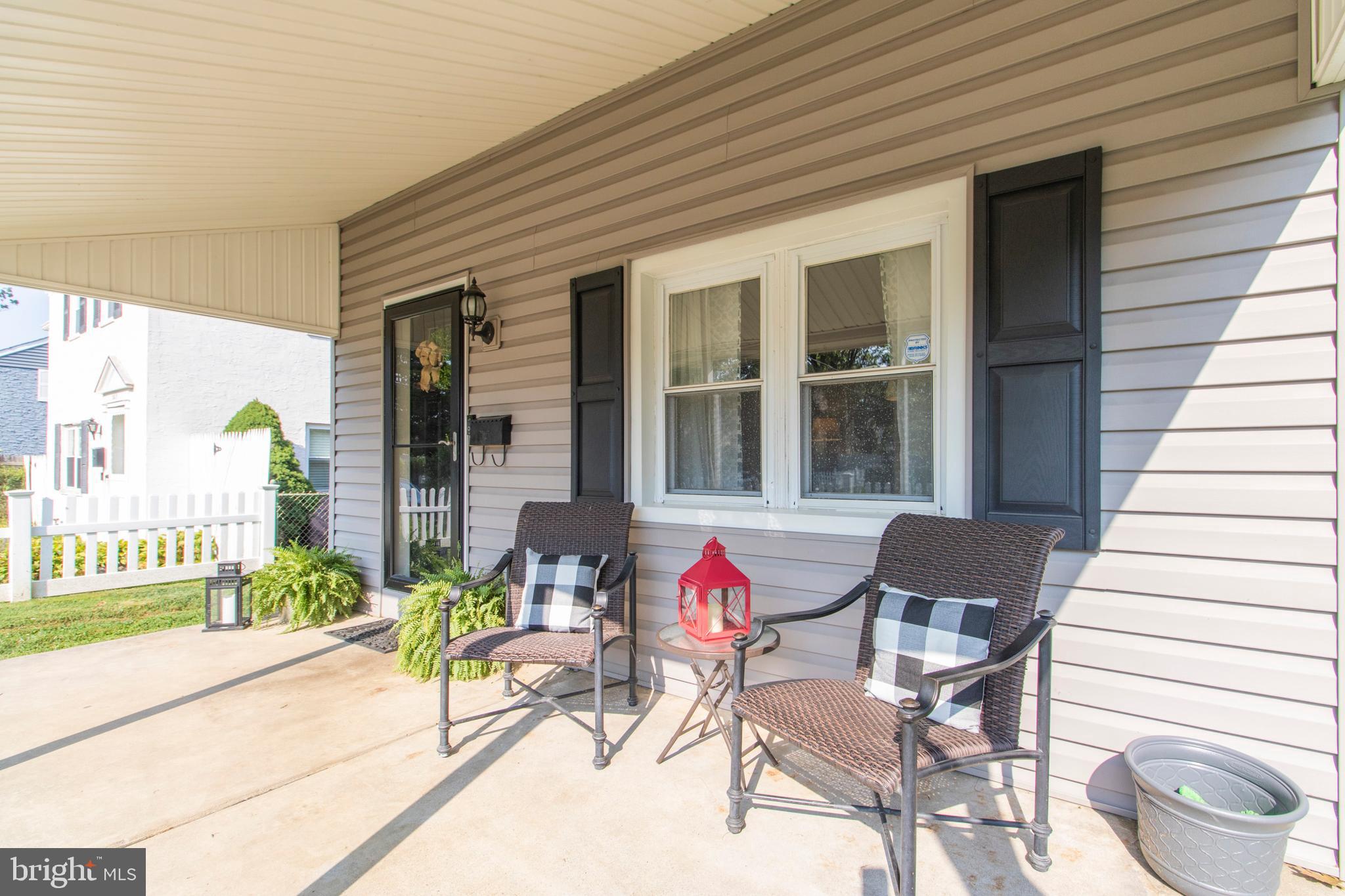 203 Allison Road Oreland, PA 19075 - Photo 5 of 42 Welcoming front porch