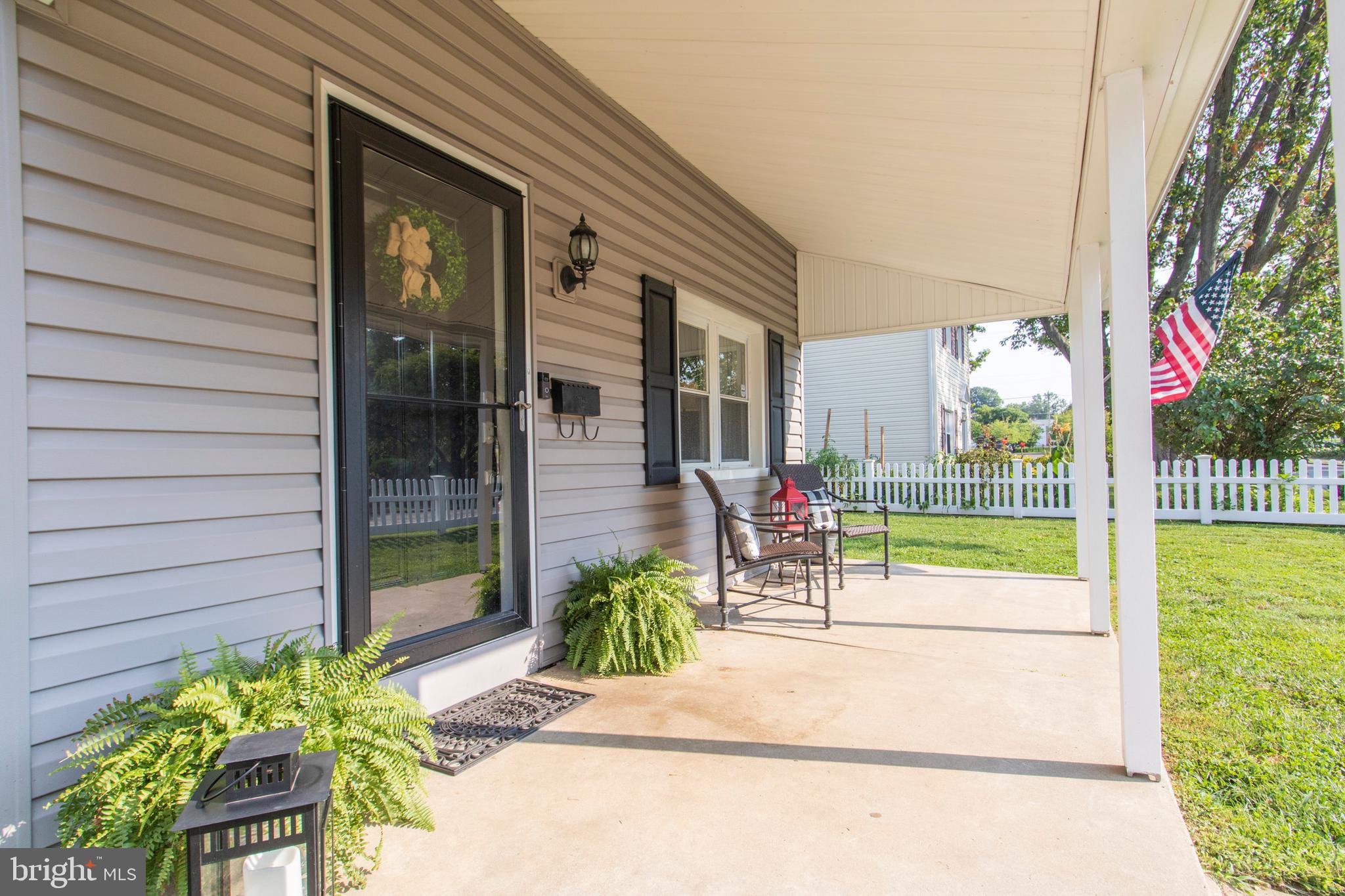 203 Allison Road Oreland, PA 19075 - Photo 7 of 42 Front porch