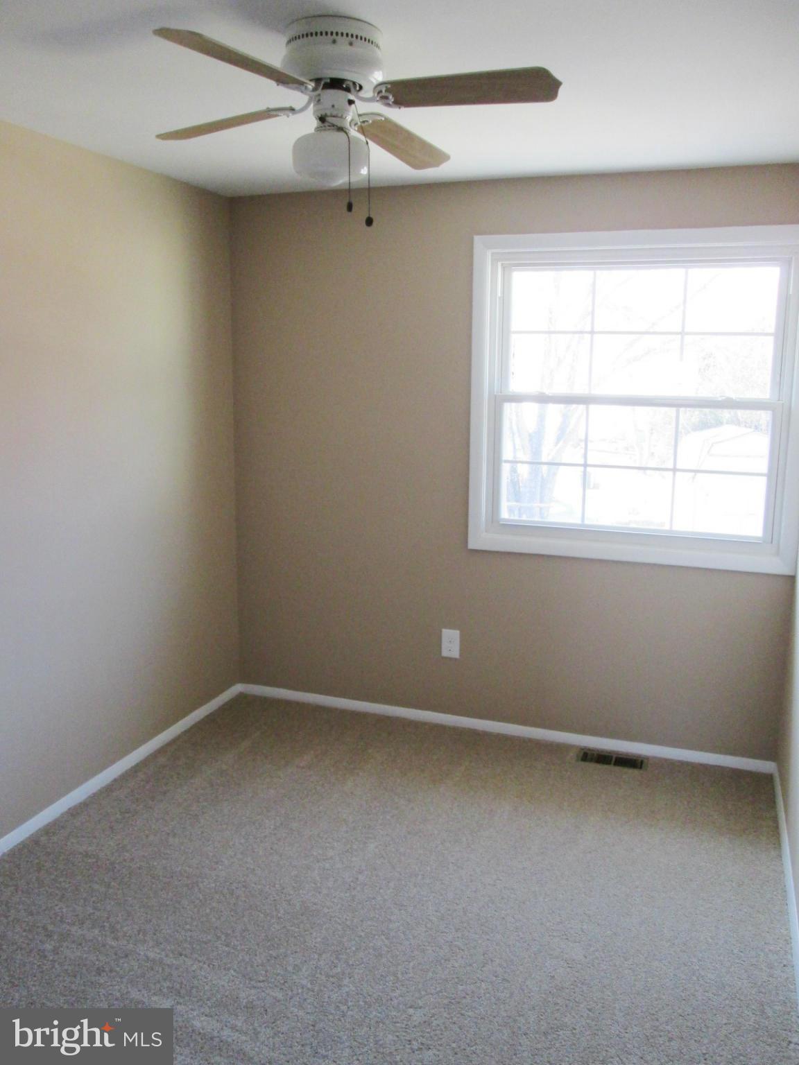 164 Dunlap Road Pasadena, MD 21122 - Photo 11 of 15 3rd Bedroom