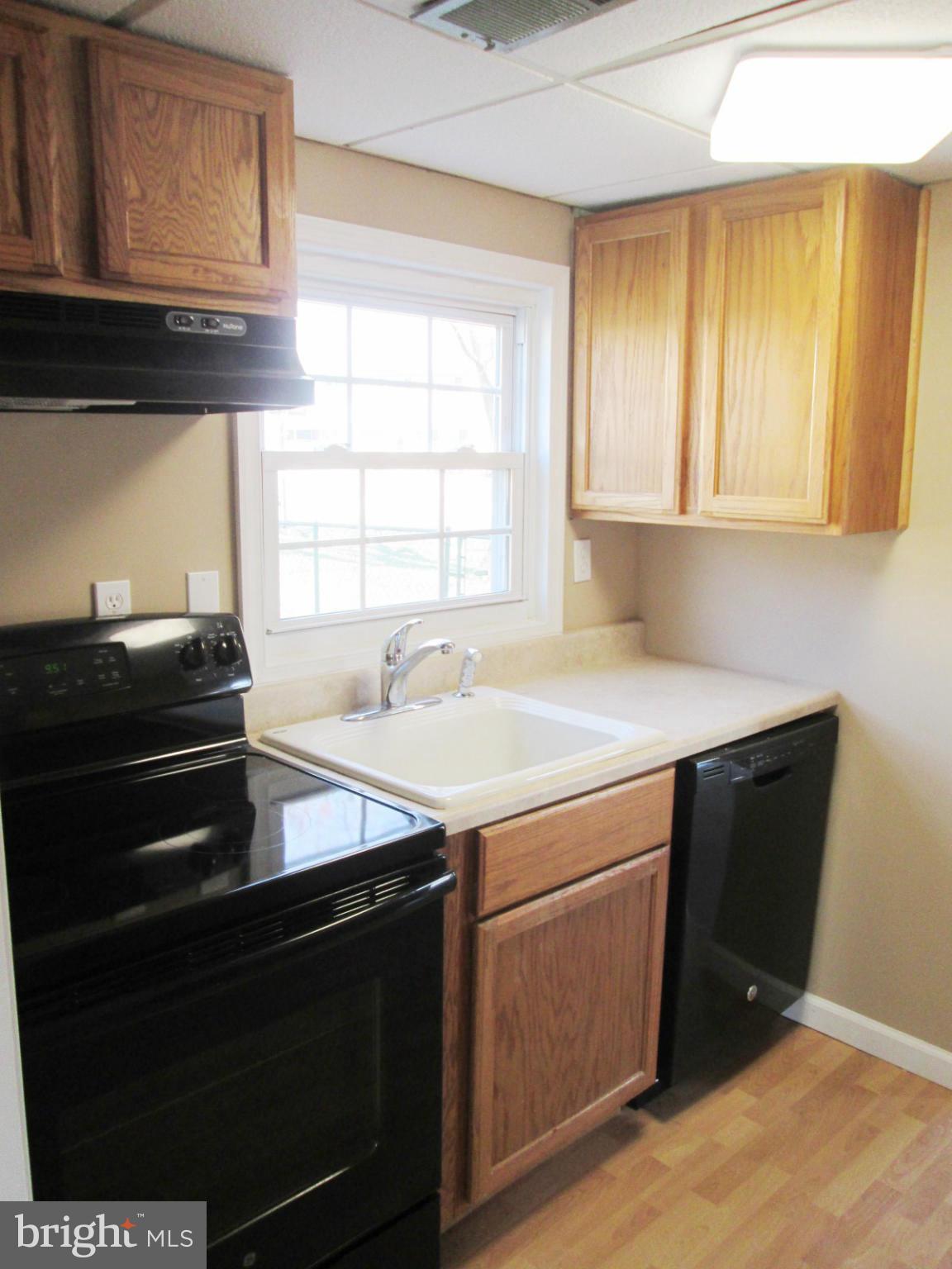 164 Dunlap Road Pasadena, MD 21122 - Photo 6 of 15 Kitchen