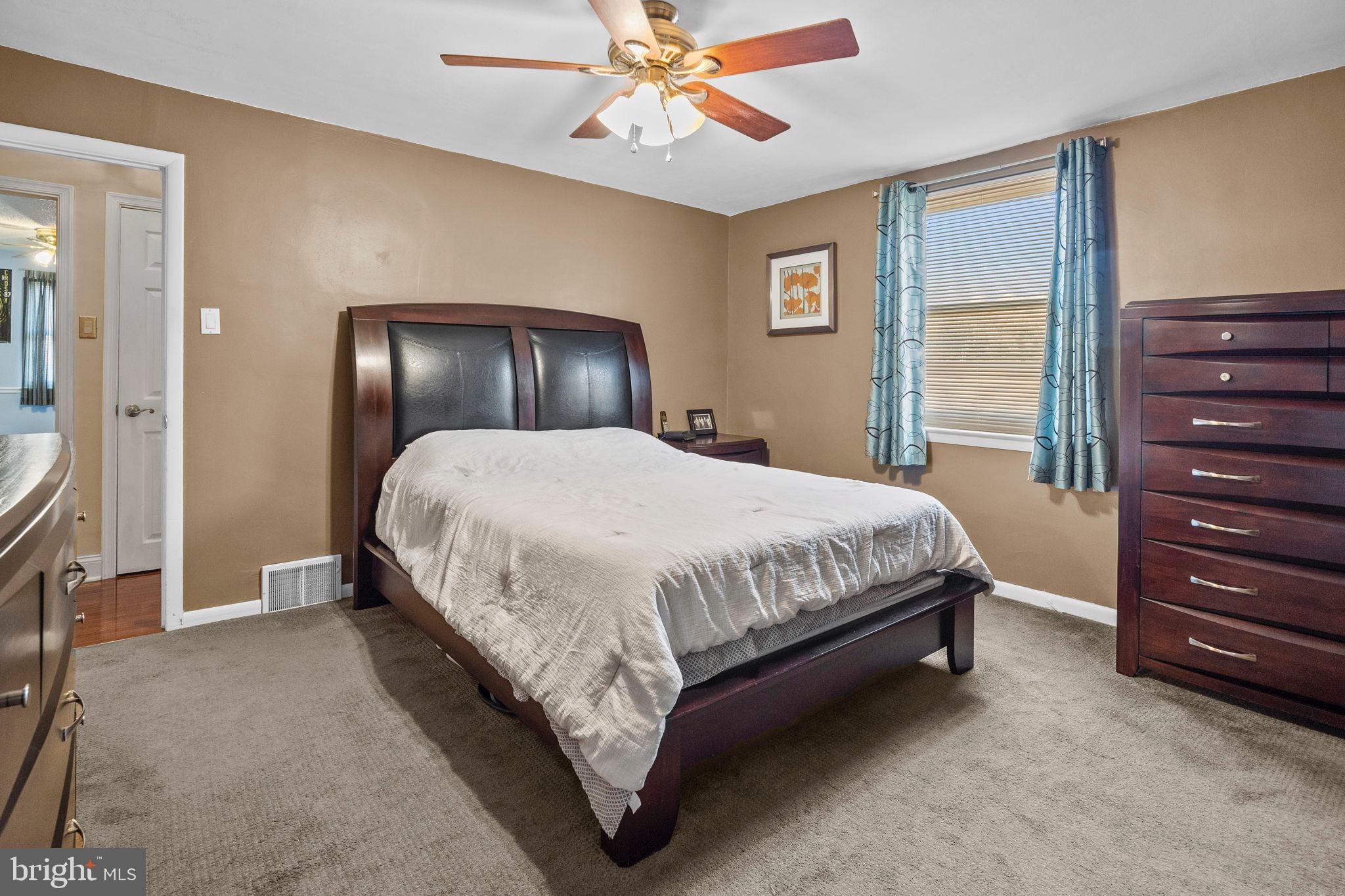 704 Marchman Road Philadelphia, PA 19115 - Photo 18 of 31
