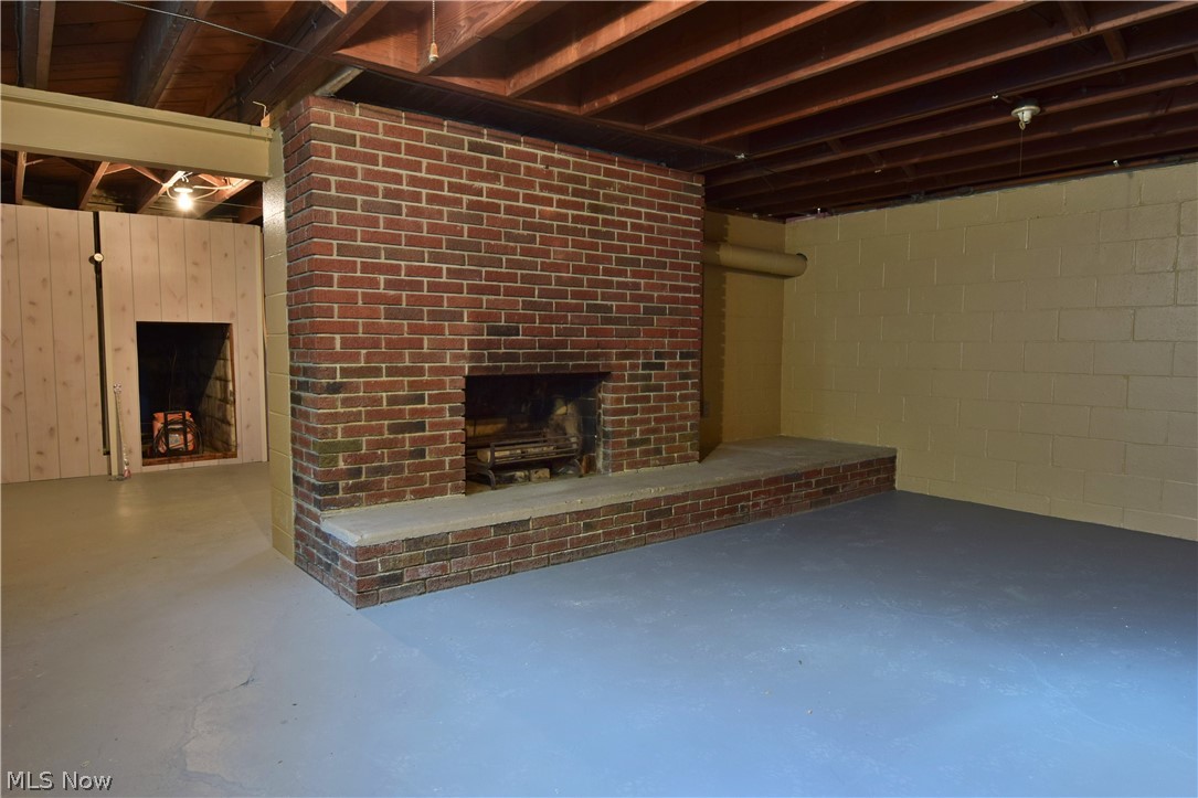 220 Warner Road Southeast Hubbard, OH 44425 - Photo 29 of 35 Gallery Image 29