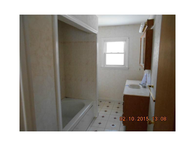 868 Manville Road Woonsocket, RI 02895 - Photo 9 of 16 Bathroom.
