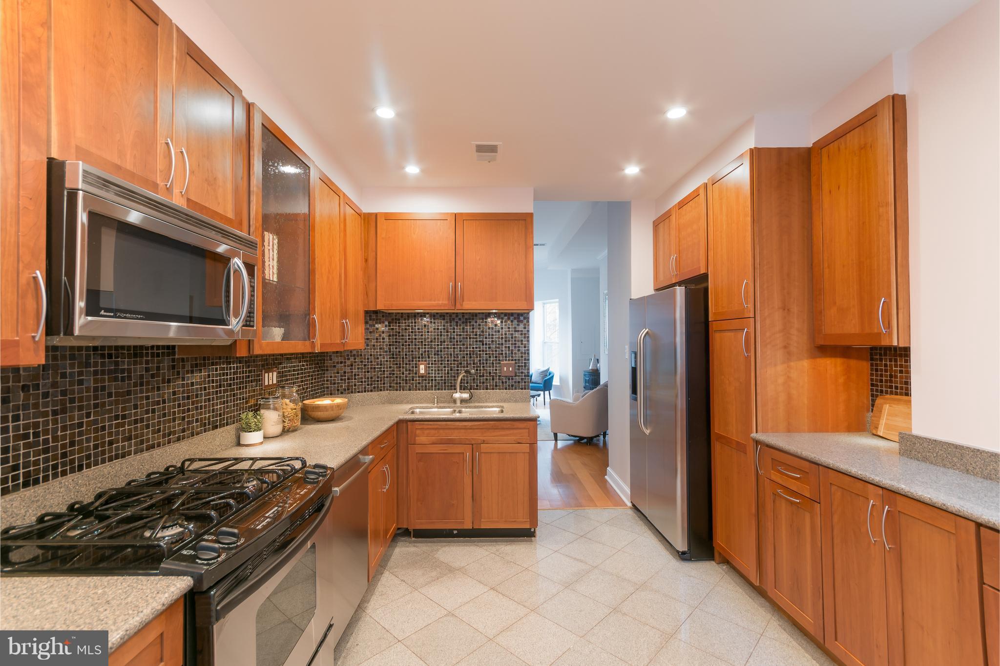 935 T Street Northwest Washington, DC 20001 - Photo 5 of 30 Kitchen