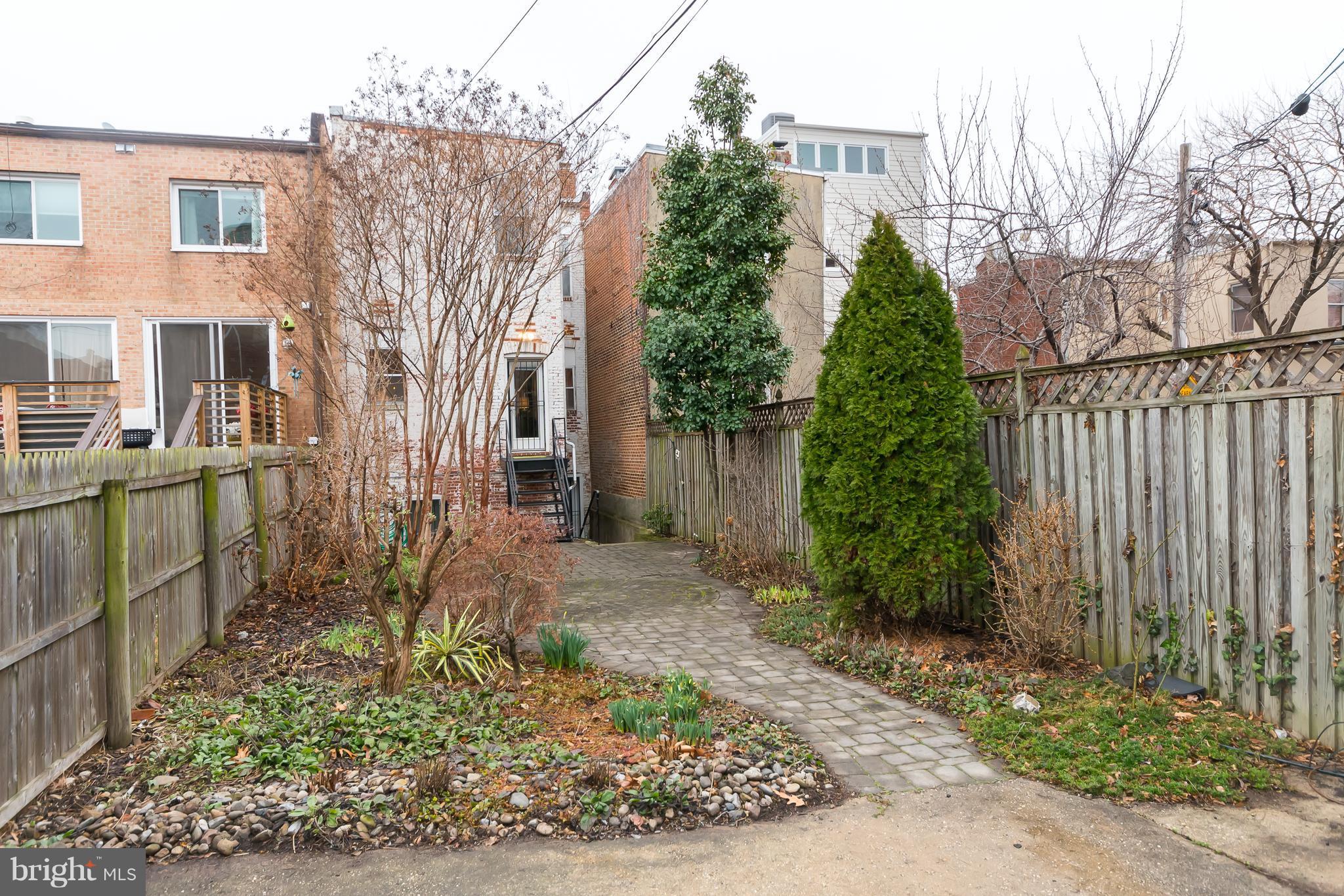935 T Street Northwest Washington, DC 20001 - Photo 9 of 30 Exterior (Rear)