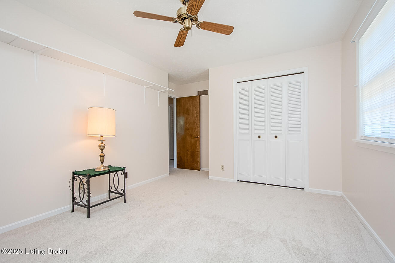 7608 Tempsclair Road Louisville, KY 40220 - Photo 34 of 49 Bedroom 4