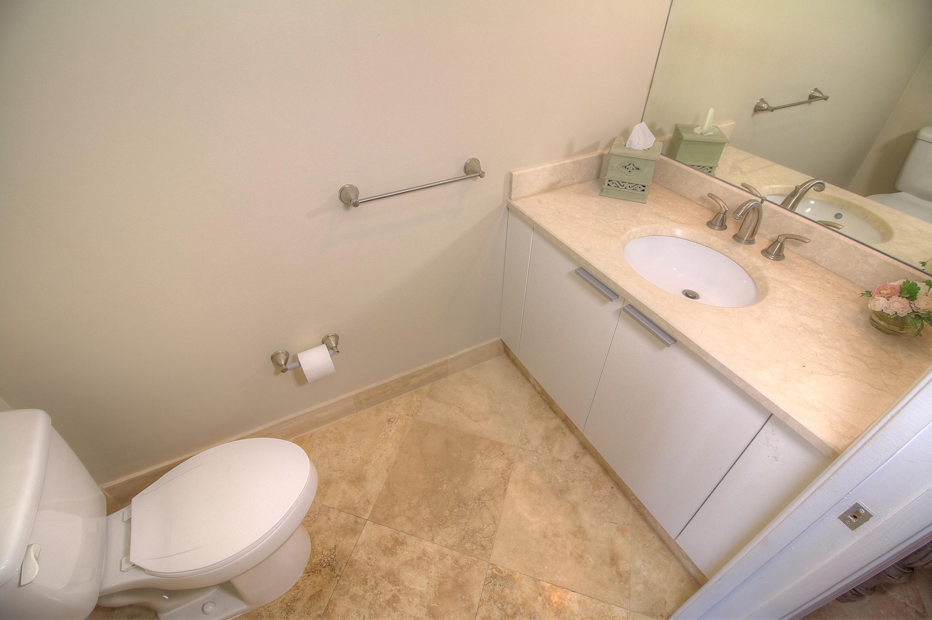 2650 Lake Shore Drive, Unit 1402 Riviera Beach, FL 33404 - Photo 16 of 40 Bathroom MLS