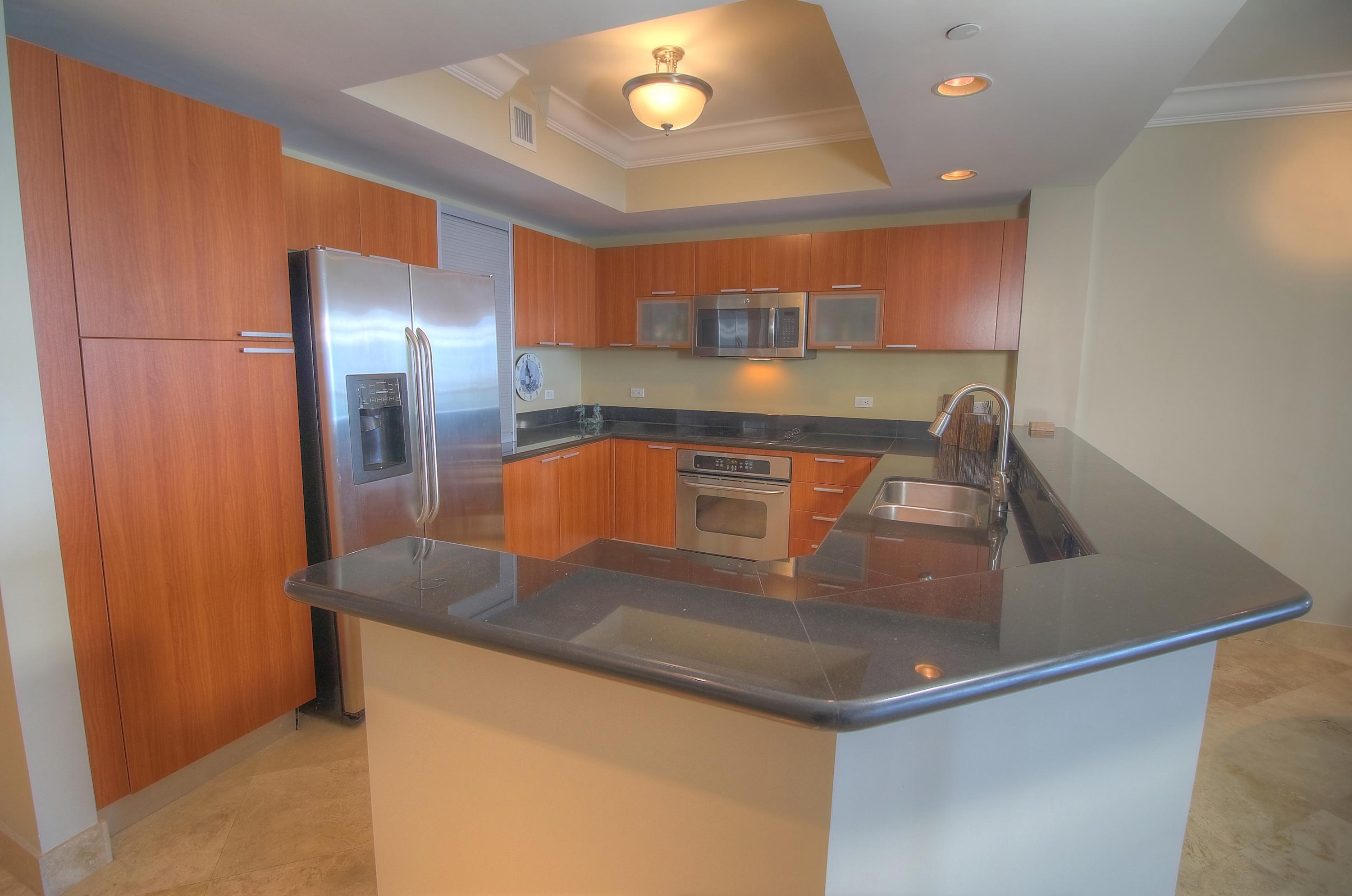 2650 Lake Shore Drive, Unit 1402 Riviera Beach, FL 33404 - Photo 8 of 40 Kitchen 1 MLS