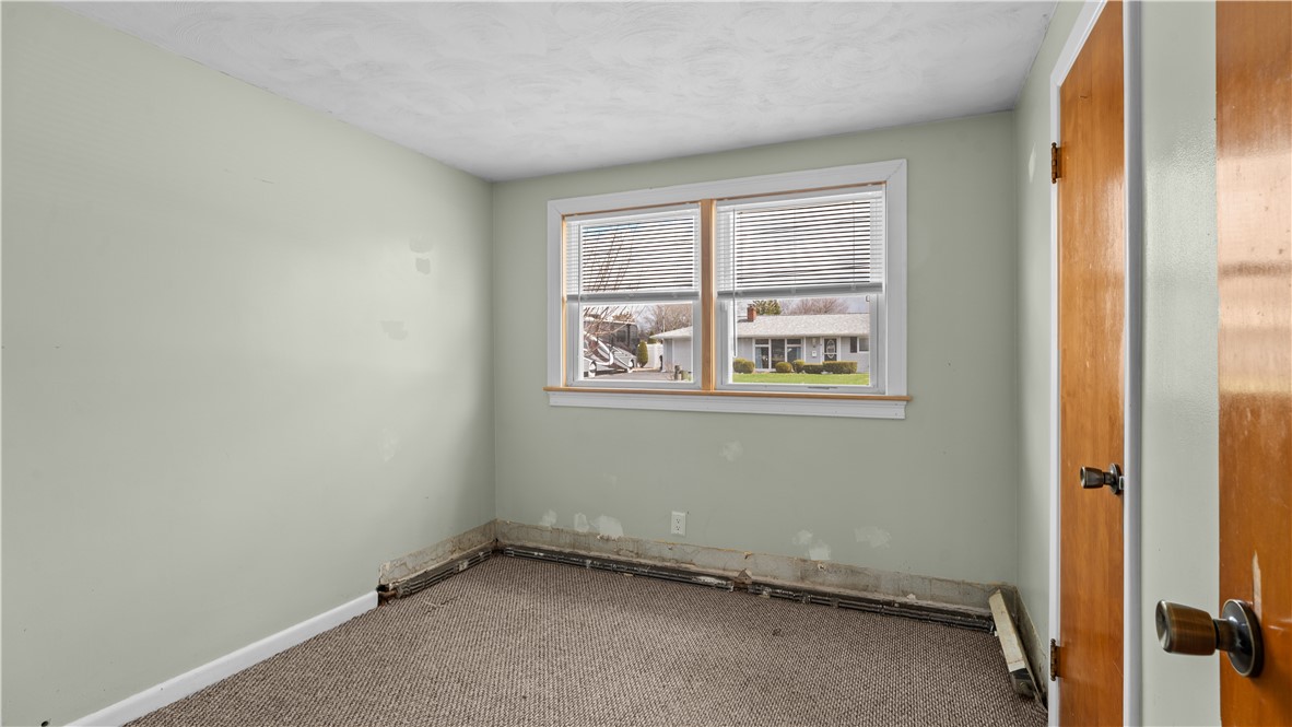 45 Whippoorwill Road Warwick, RI 02888 - Photo 12 of 25