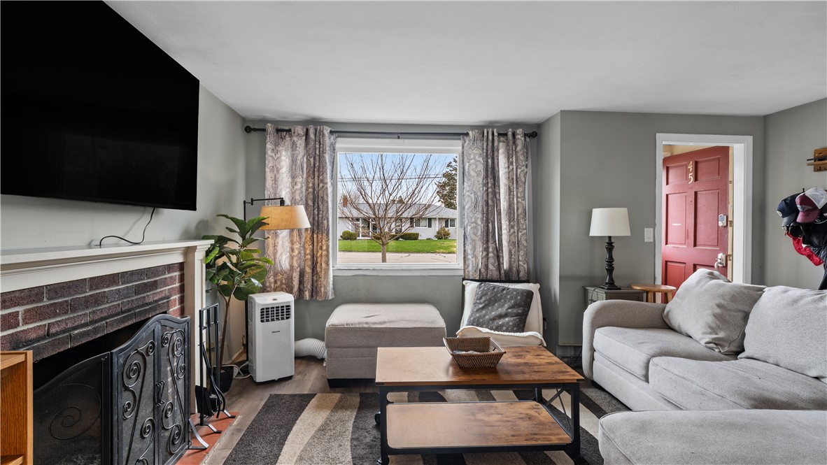 45 Whippoorwill Road Warwick, RI 02888 - Photo 3 of 25