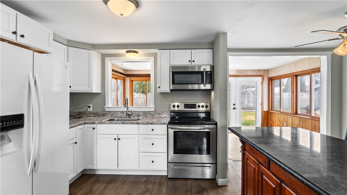 45 Whippoorwill Road Warwick, RI 02888 - Photo 5 of 25