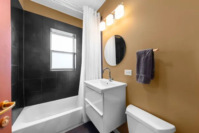 $360,000 | 5054 North Troy Street, Unit 3, Chicago, IL 60625